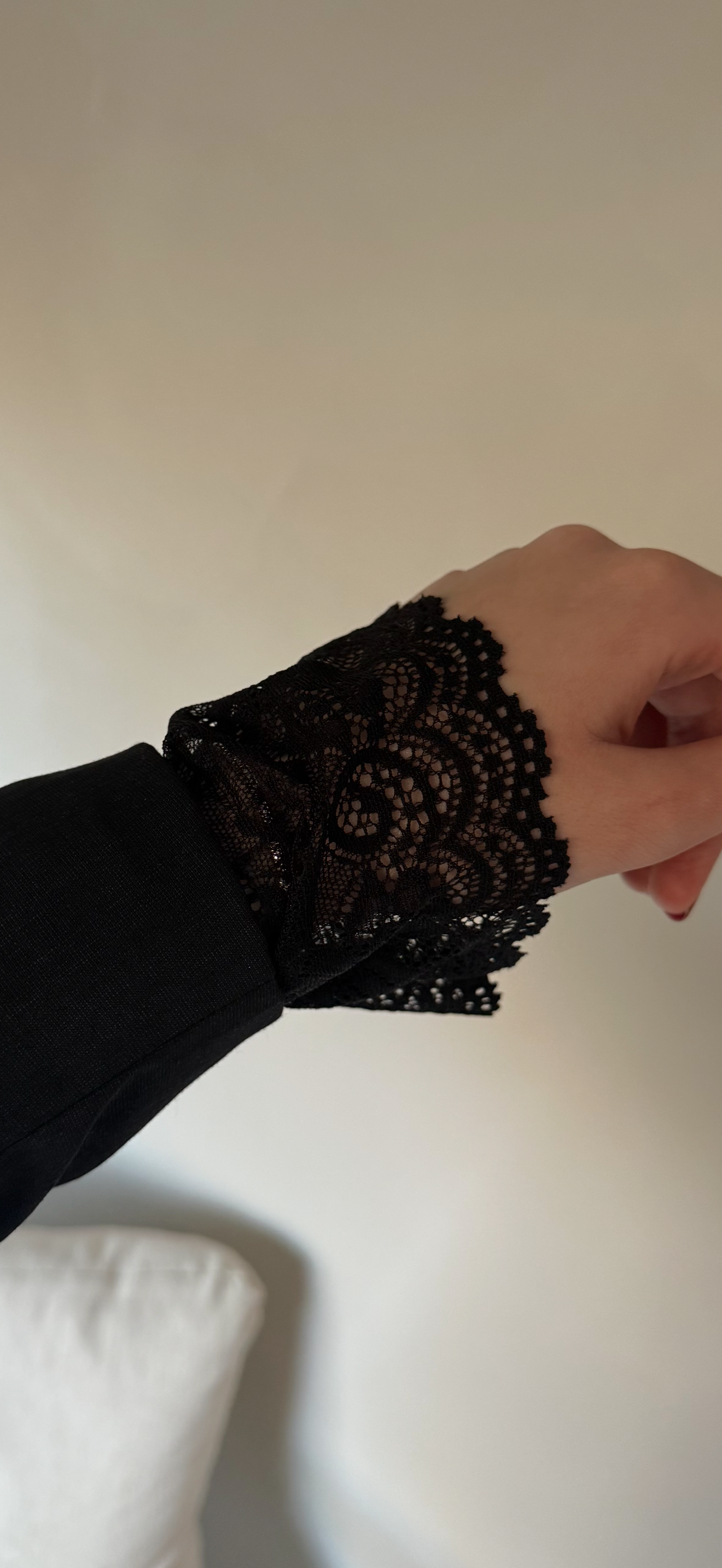 Handmade sleeves - kant zwart