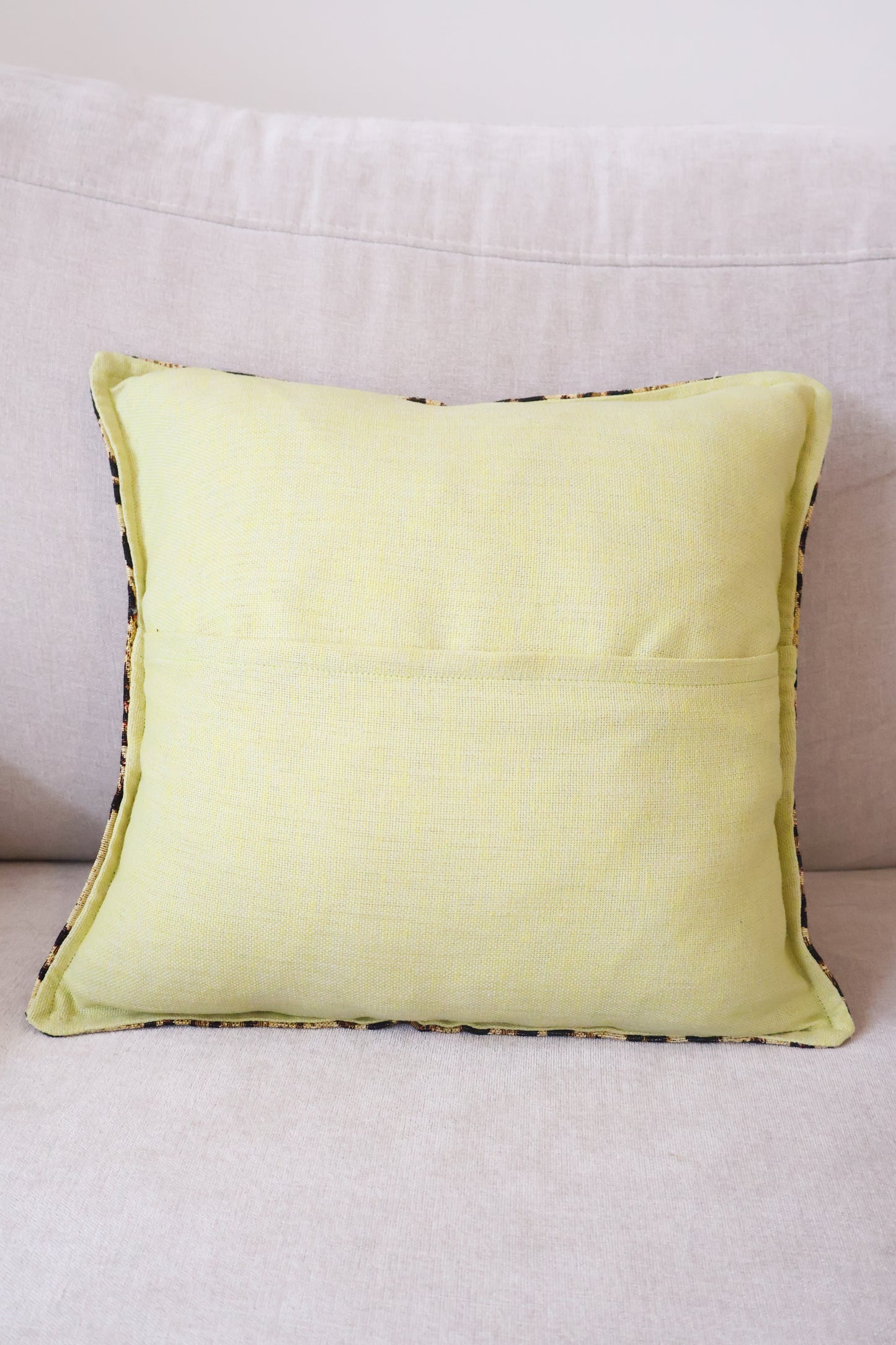 Pippa's pillow - Leo