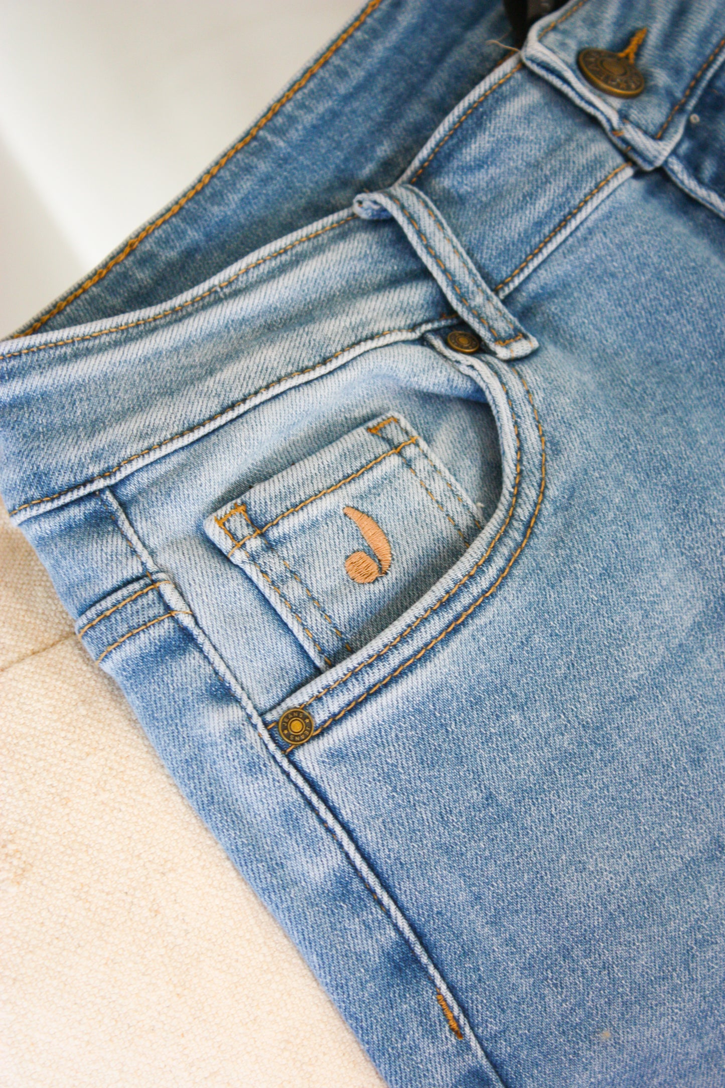 No.20 Studio Pippa X Je M'appelle teddy jeans