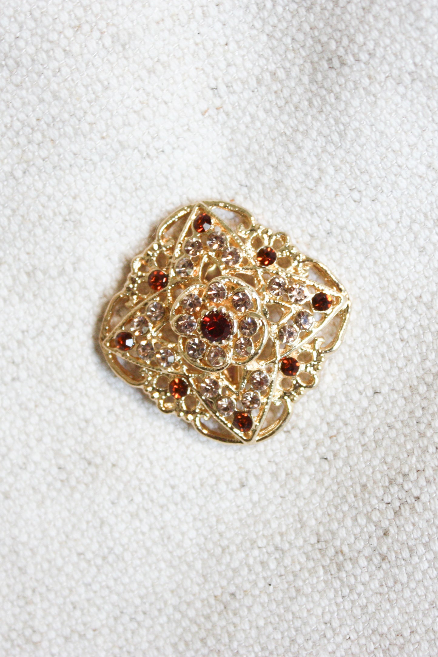 Broche #3