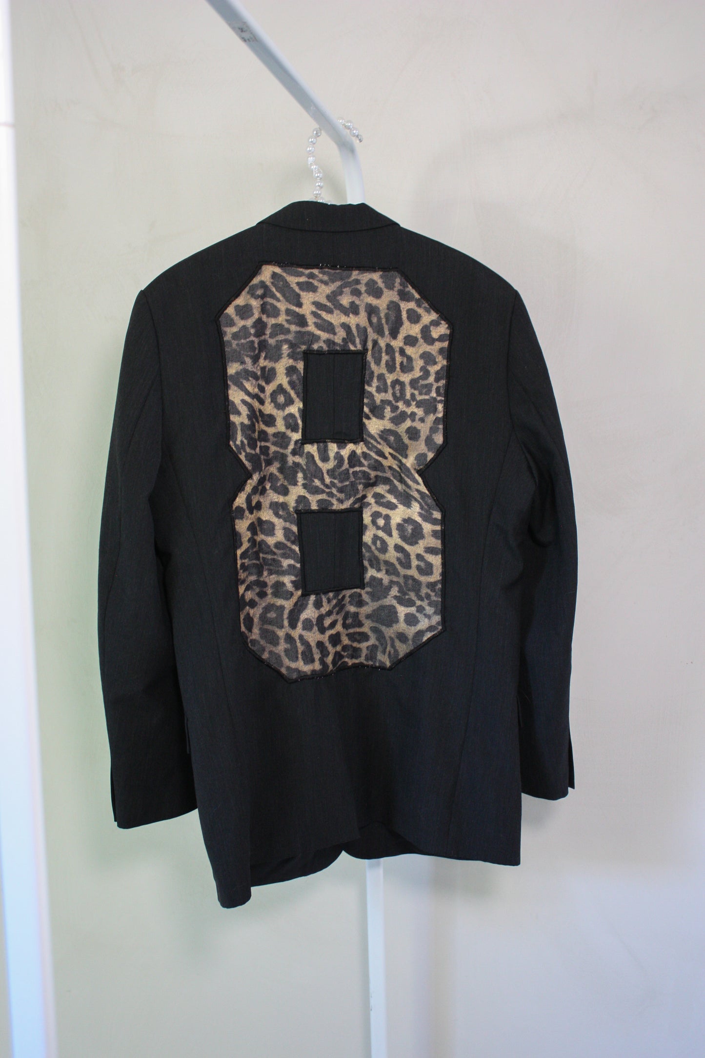 No.26 Lucky Number 8 - leopard