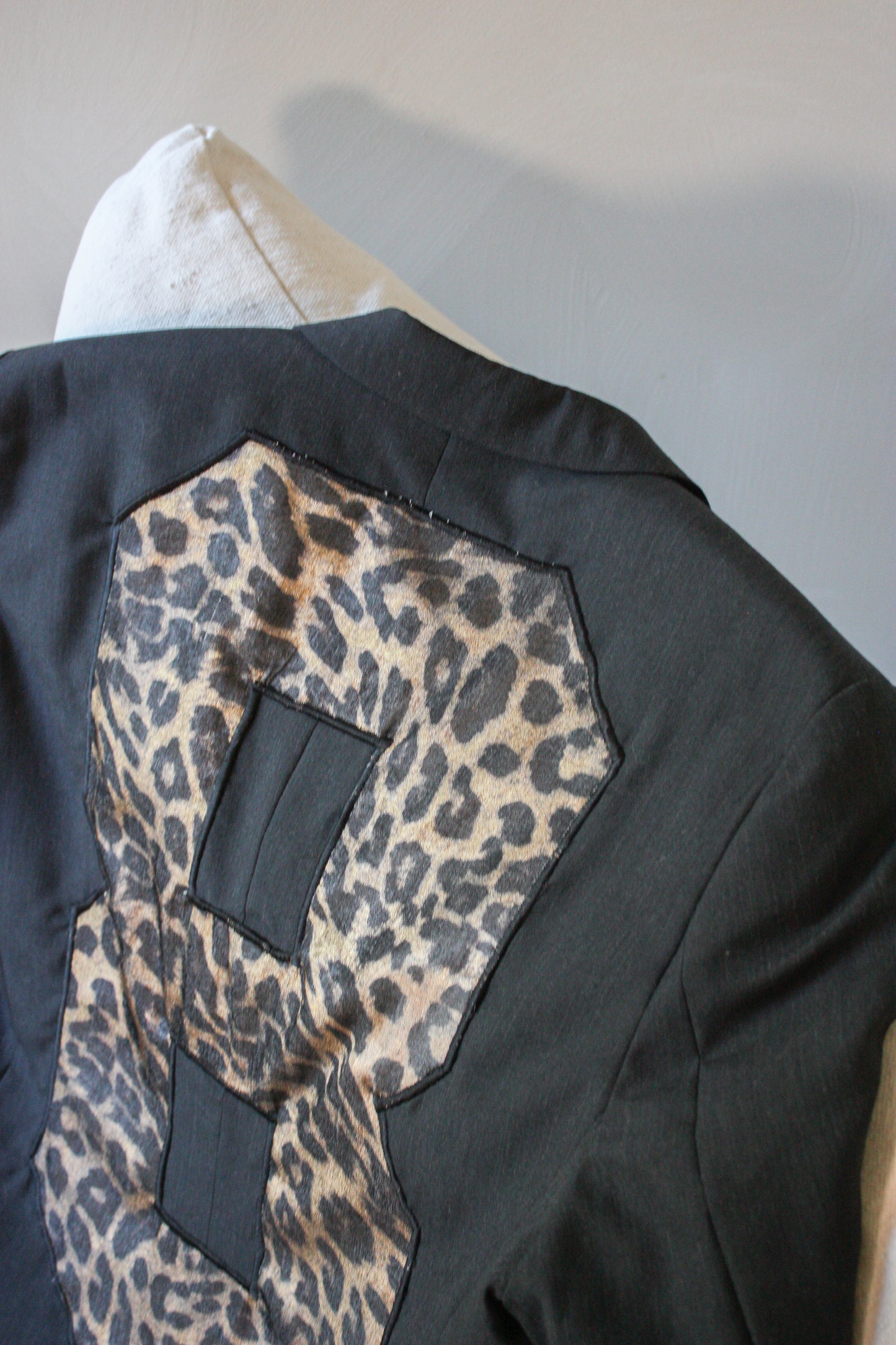 No.26 Lucky Number 8 - leopard