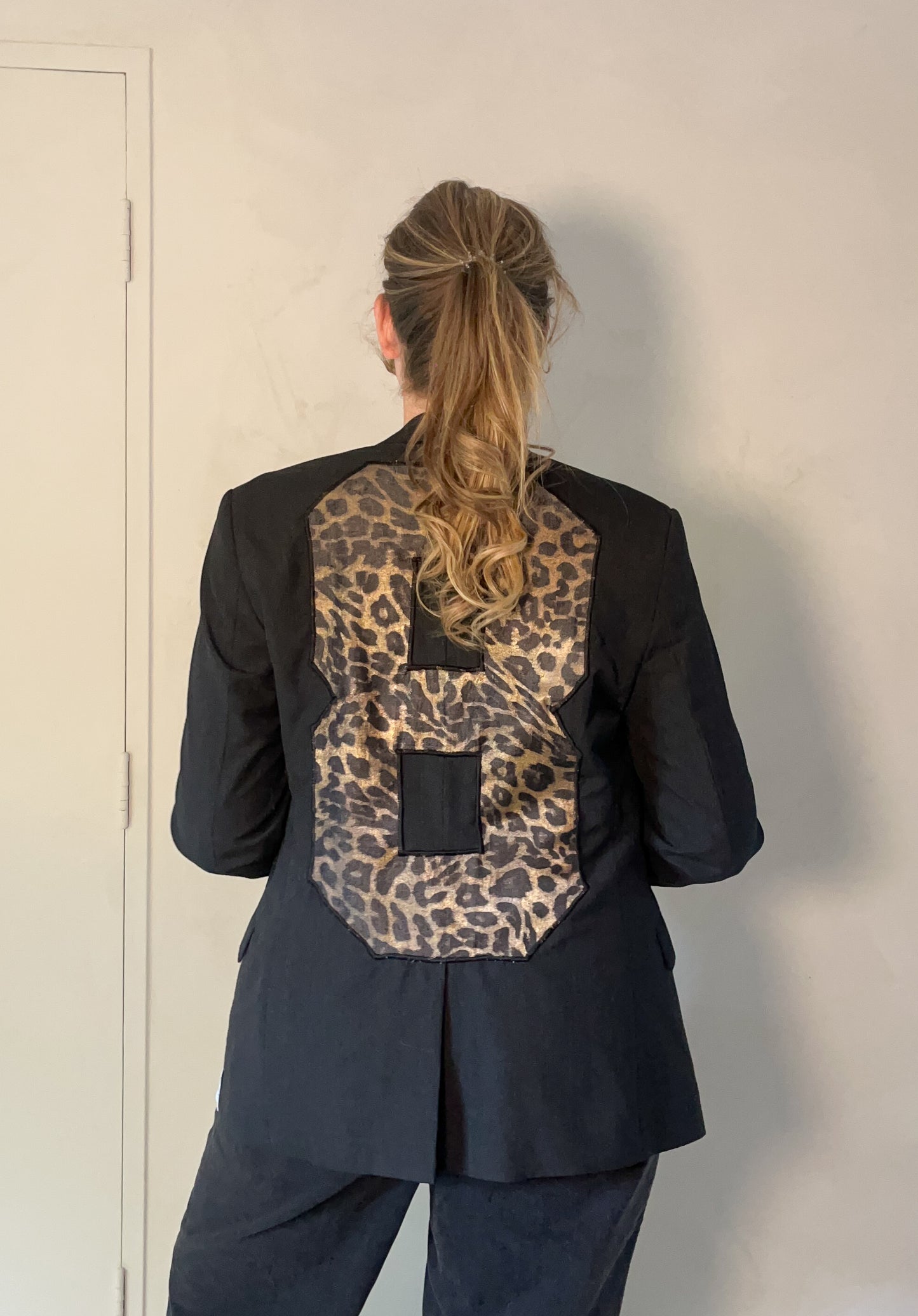 No.26 Lucky Number 8 - leopard