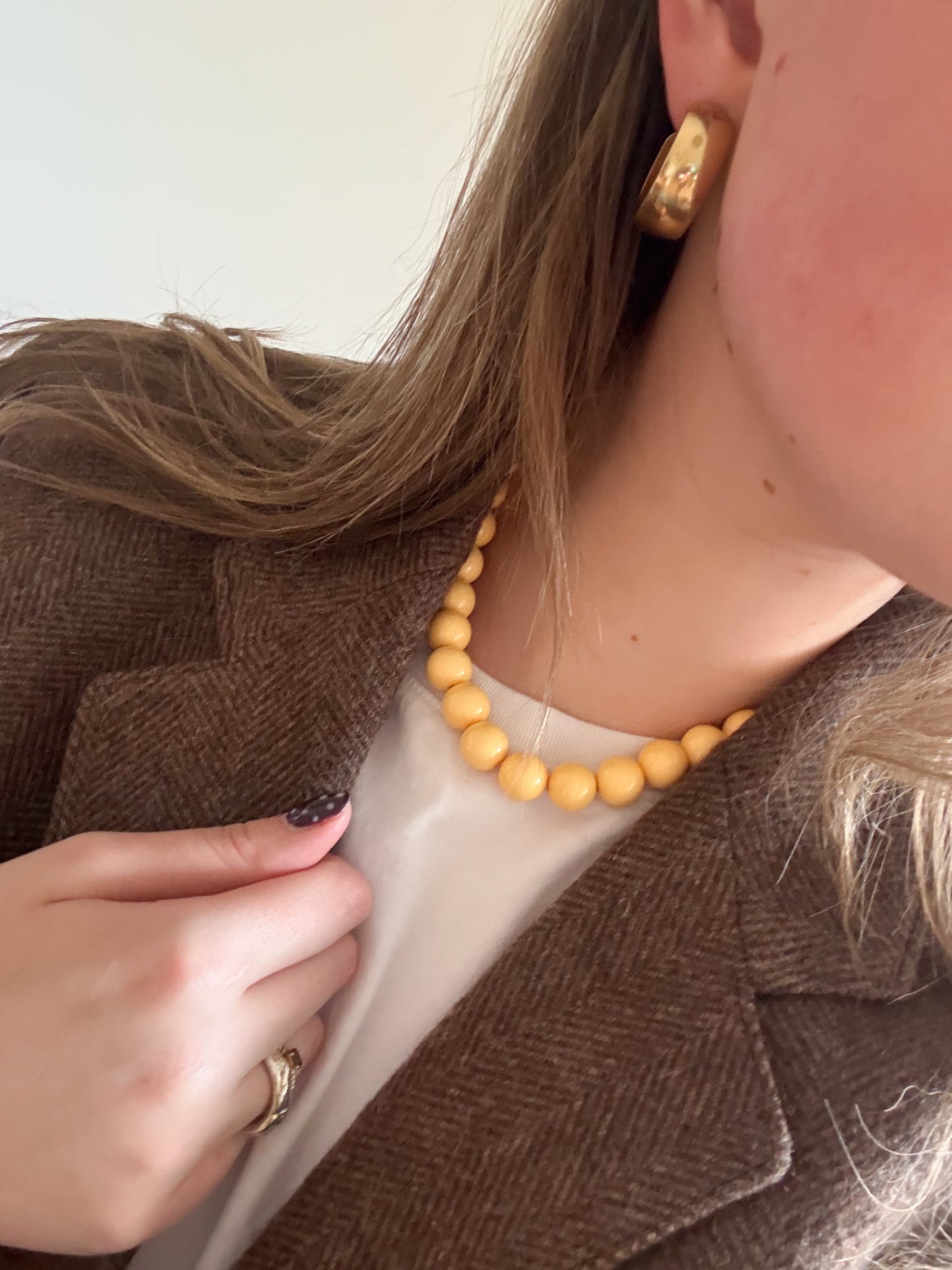 Bold bead ketting - butter yellow