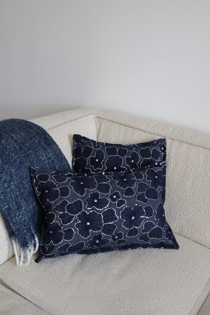 Pippa's pillow - Indigo