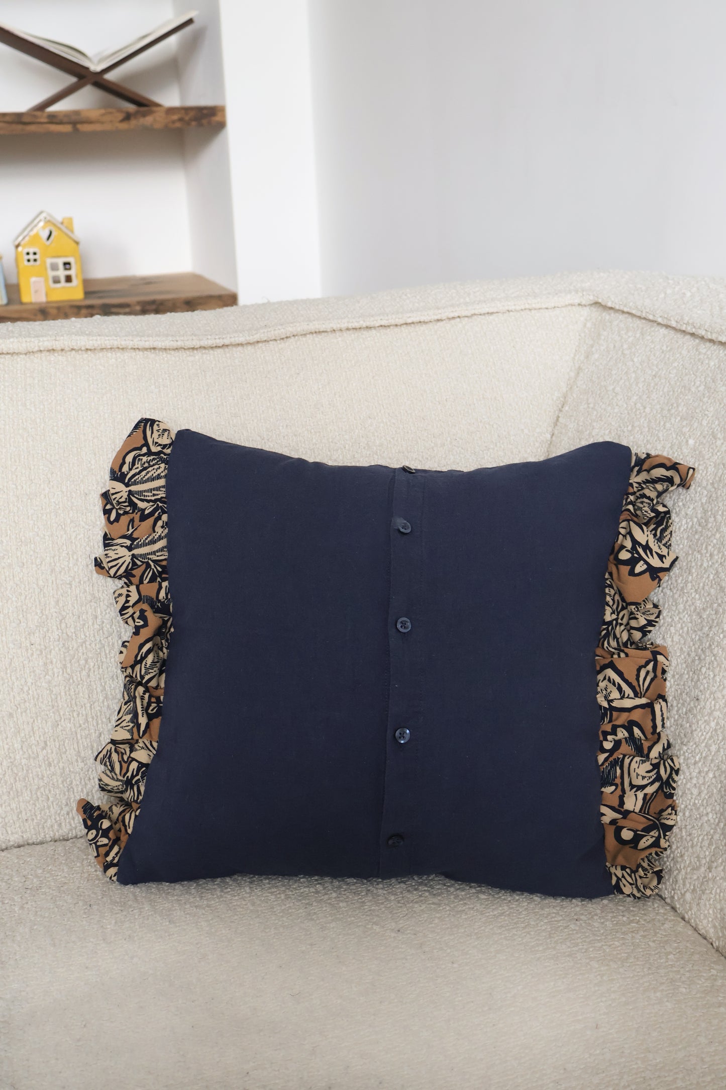 Pippa's pillow - Lagos