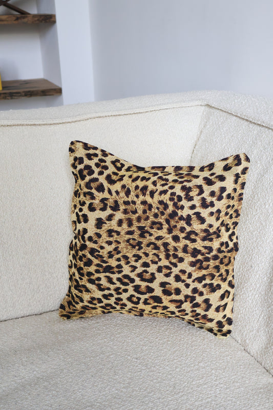 Pippa's pillow - Leo