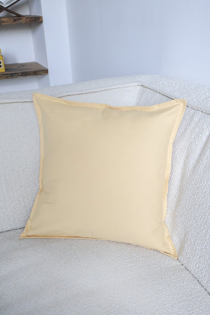 Pippa's pillow - Butter yellow
