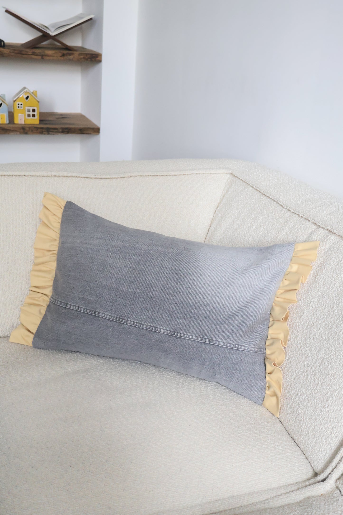 Pippa's pillow - Stone
