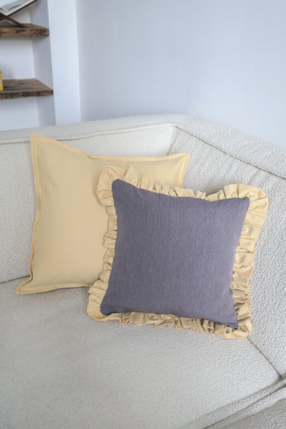 Pippa's pillow - Butter yellow