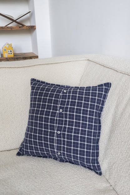 Pippa's pillow - Gingham