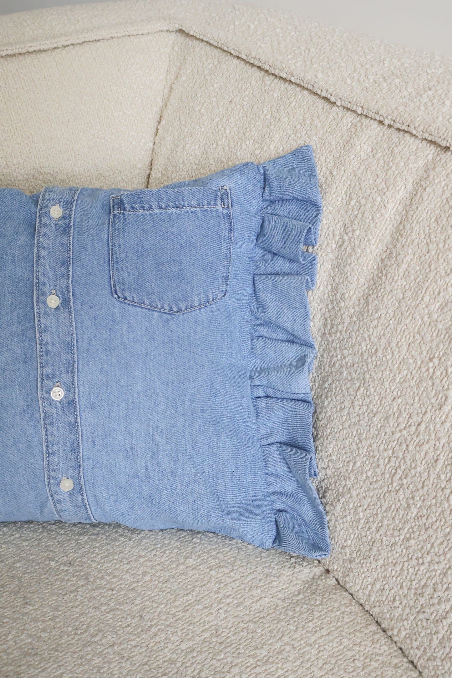 Pippa's pillow - Denim