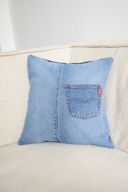 Pippa's pillow - Denim
