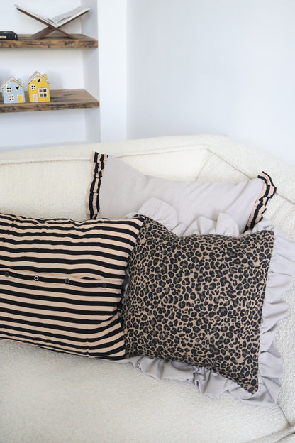 Pippa's pillow - Panthera