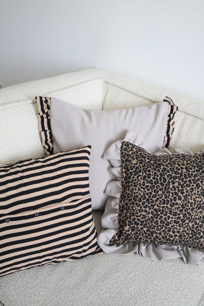 Pippa's pillow - Panthera