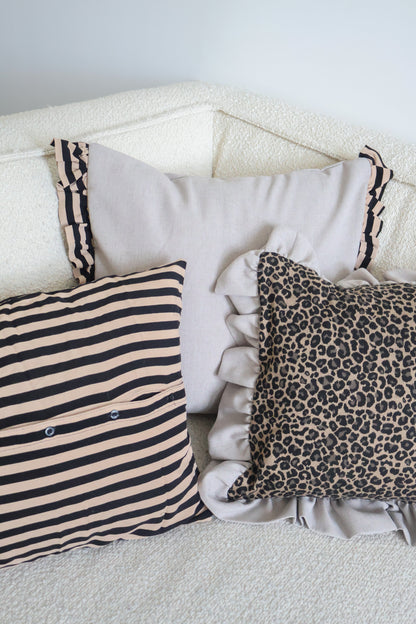 Pippa's pillow - Panthera