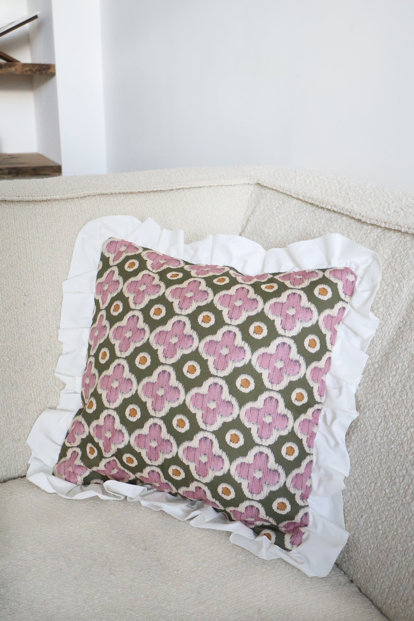 Pippa's pillow - Santorini