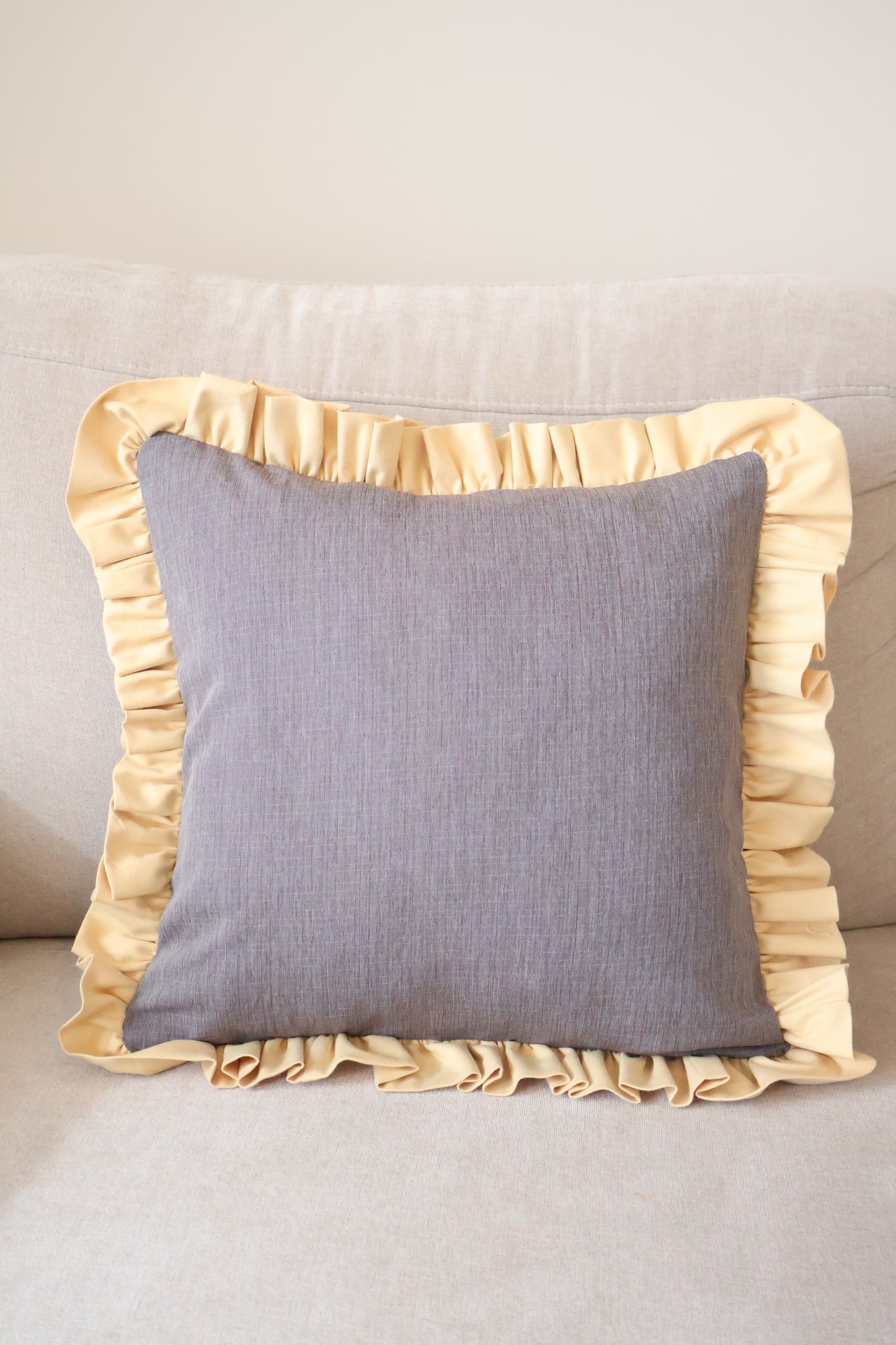 Pippa's pillow - Mist