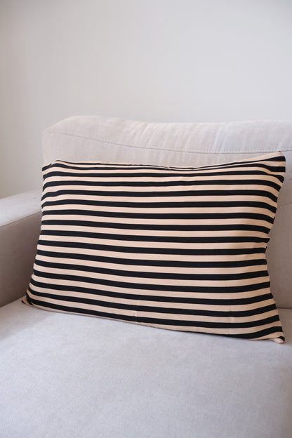 Pippa's pillow - Lino