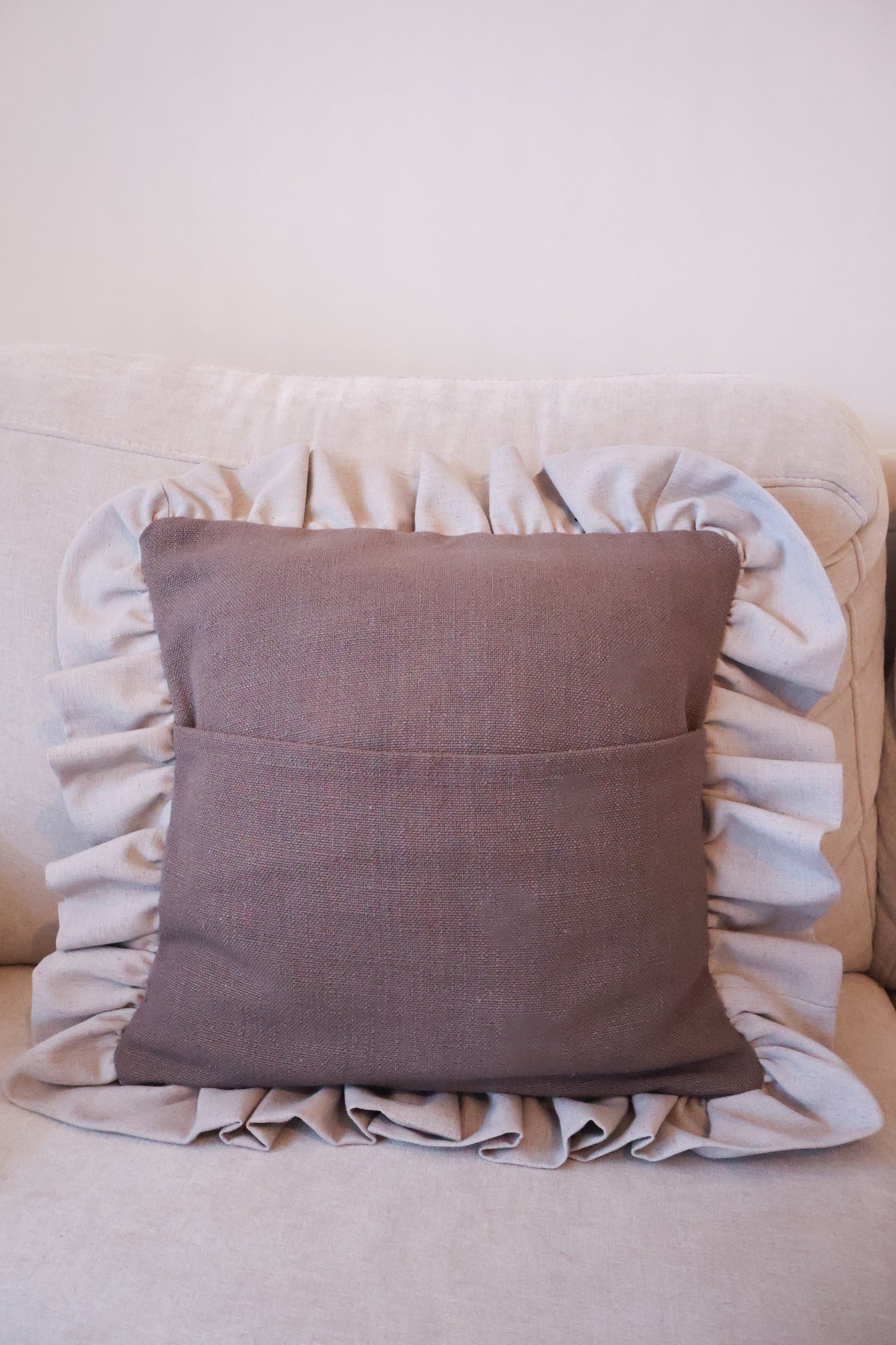 Pippa's pillow - Taupe