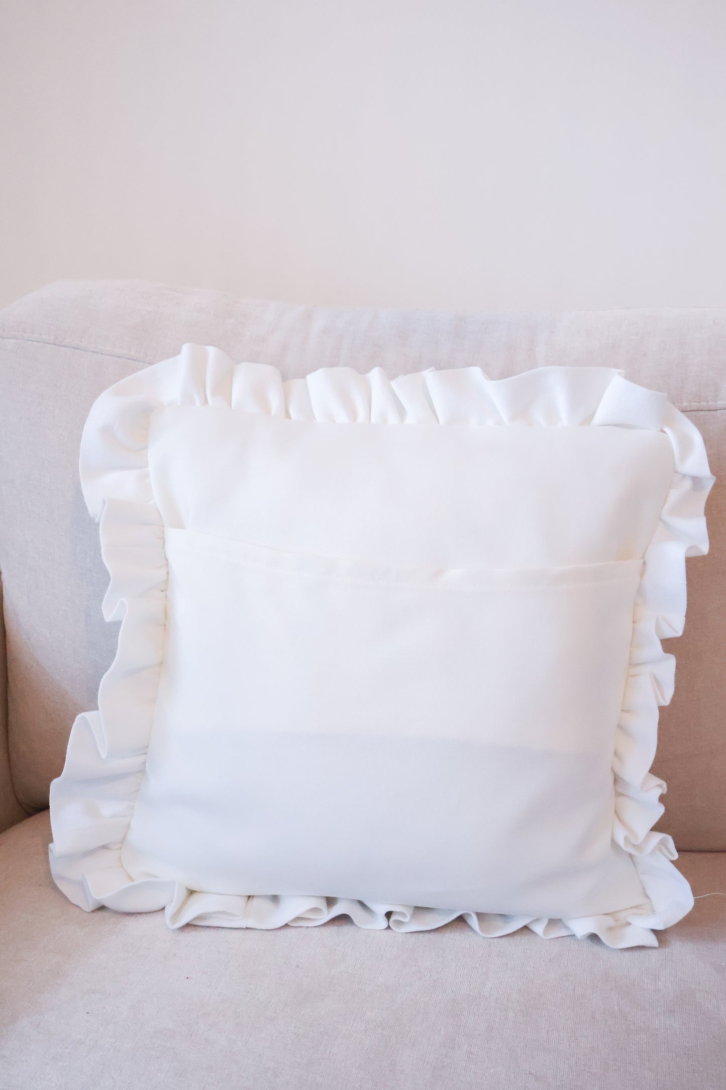 Pippa's pillow - Polkadot